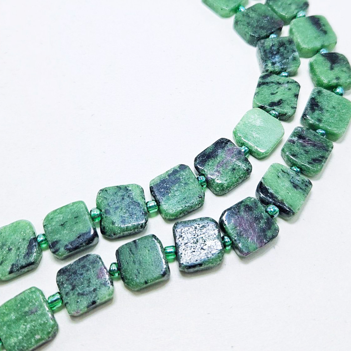 Бусины Циозит размер 11*10мм натуральный камень